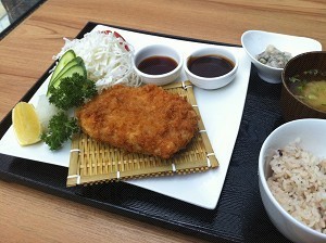 Vegi  沖繩Agu炸豬扒定食